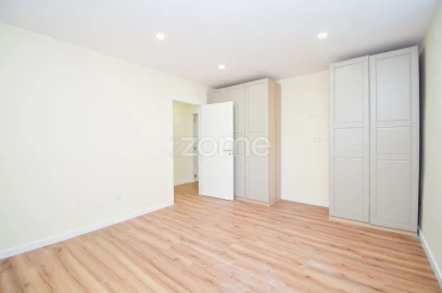 Apartamento T2 para Venda em Santa Iria de Azoia, São João da Talha e Bobadela