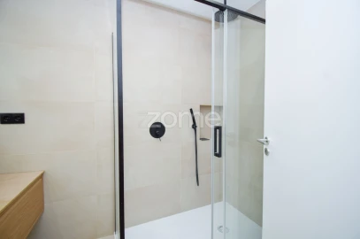 Apartamento T2 para Venda em Santa Iria de Azoia, São João da Talha e Bobadela