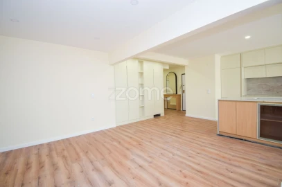 Apartamento T2 para Venda em Santa Iria de Azoia, São João da Talha e Bobadela