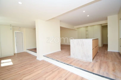 Apartamento T2 para Venda em Santa Iria de Azoia, São João da Talha e Bobadela