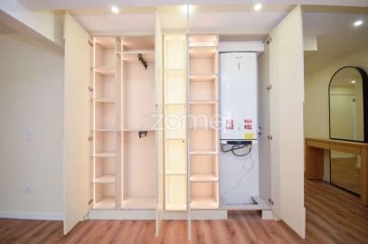 Apartamento T2 para Venda em Santa Iria de Azoia, São João da Talha e Bobadela