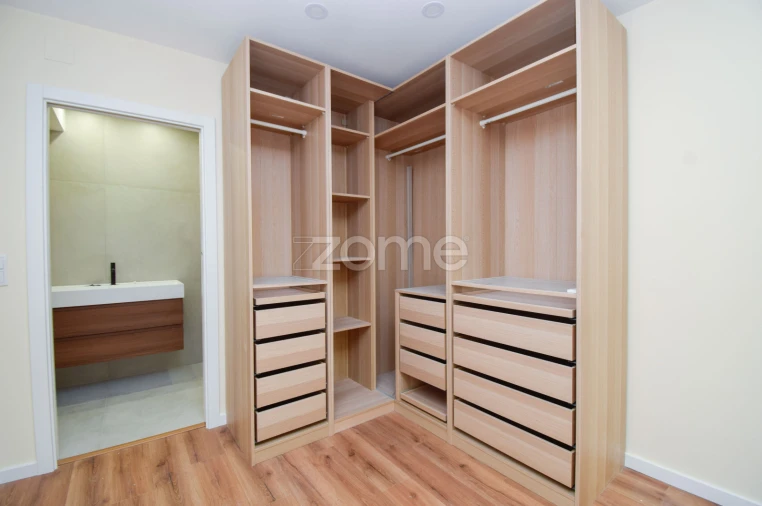 Apartamento T2 para Venda em Santa Iria de Azoia, São João da Talha e Bobadela Foto 5