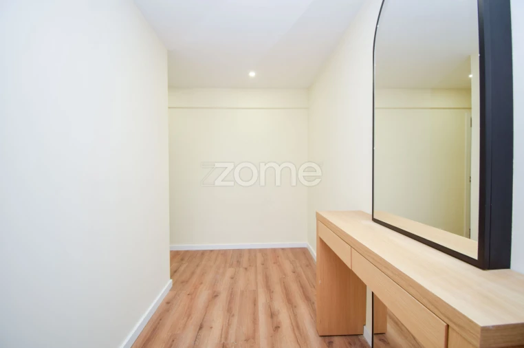 Apartamento T2 para Venda em Santa Iria de Azoia, São João da Talha e Bobadela Foto 14