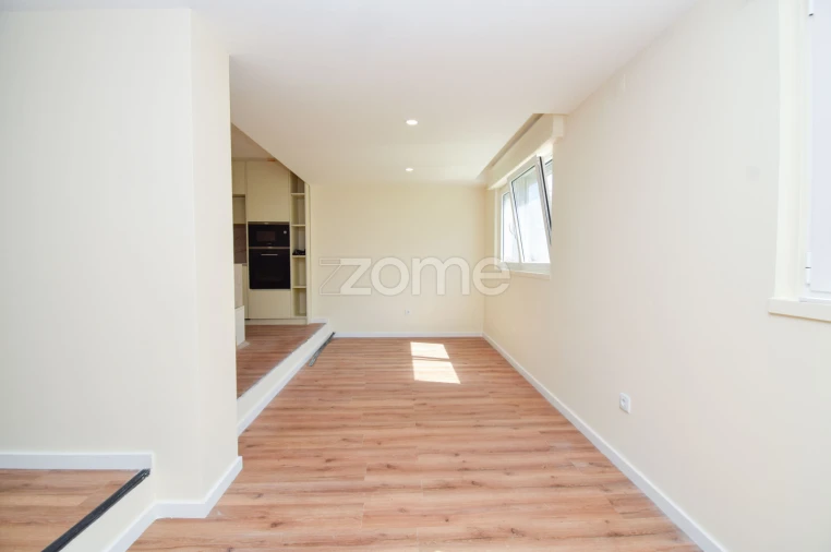 Apartamento T2 para Venda em Santa Iria de Azoia, São João da Talha e Bobadela Foto 21