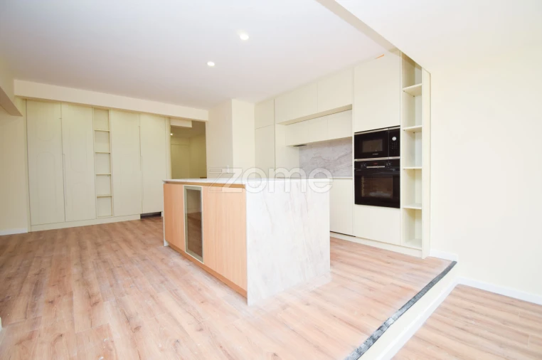 Apartamento T2 para Venda em Santa Iria de Azoia, São João da Talha e Bobadela Foto 24