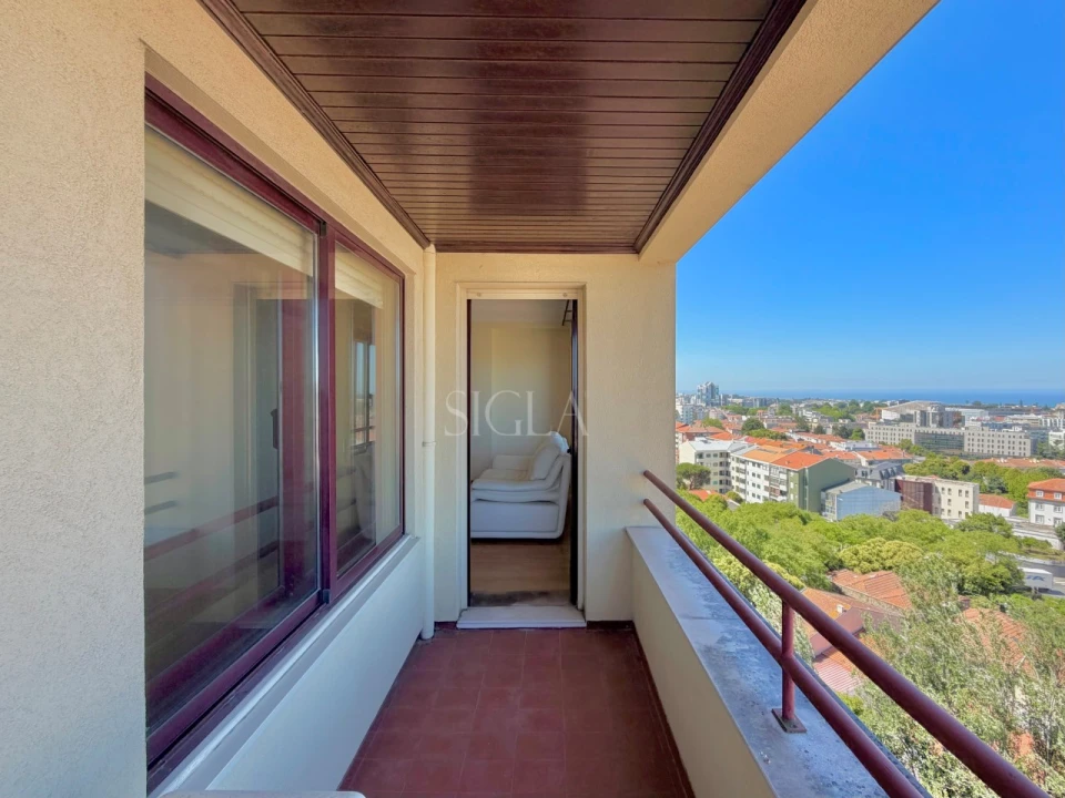 Apartamento T2 para Venda em Cedofeita, Santo Ildefonso, Sé, Miragaia, São Nicolau e Vitória Foto 3