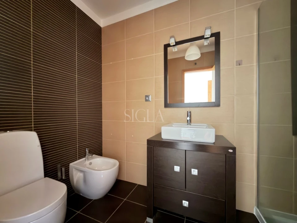 Apartamento T2 para Venda em Cedofeita, Santo Ildefonso, Sé, Miragaia, São Nicolau e Vitória Foto 24
