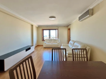 Apartamento T2 para Venda em Cedofeita, Santo Ildefonso, Sé, Miragaia, São Nicolau e Vitória