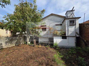 Moradia T3 para Venda em Pinheiro da Bemposta, Travanca e Palmaz