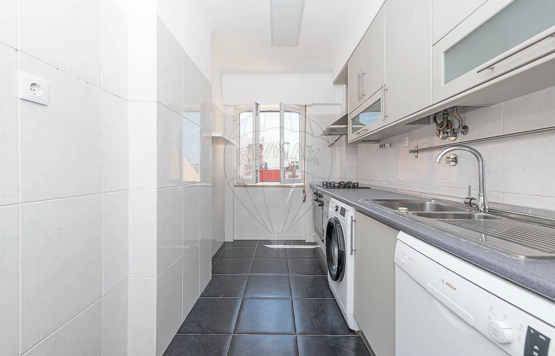 Apartamento T2 para Venda em Campo de Ourique Foto 20
