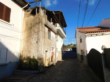 Moradia T0 para Venda em Fundão, Valverde, Donas, A. Joanes, A. Nova Cabo