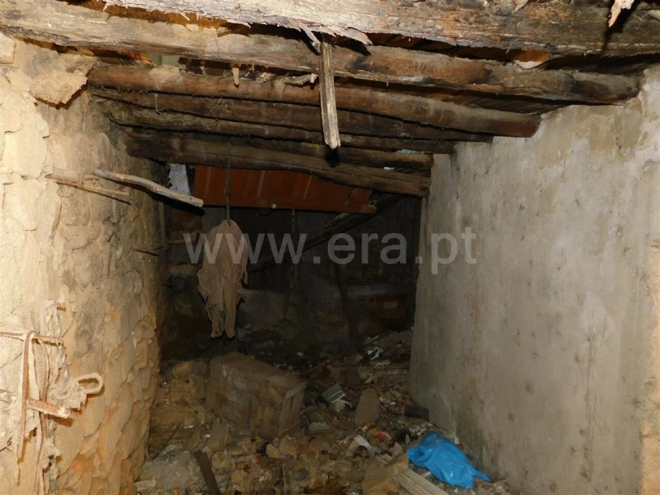 Moradia T0 para Venda em Fundão, Valverde, Donas, A. Joanes, A. Nova Cabo Foto 4