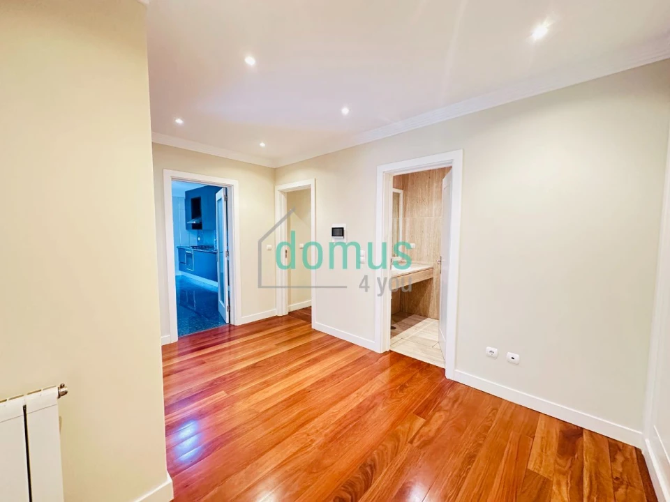 Apartamento T3 para Venda em Lordelo do Ouro e Massarelos Foto 10