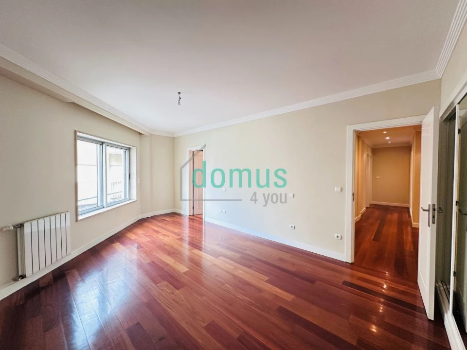 Apartamento T3 para Venda em Lordelo do Ouro e Massarelos Foto 13
