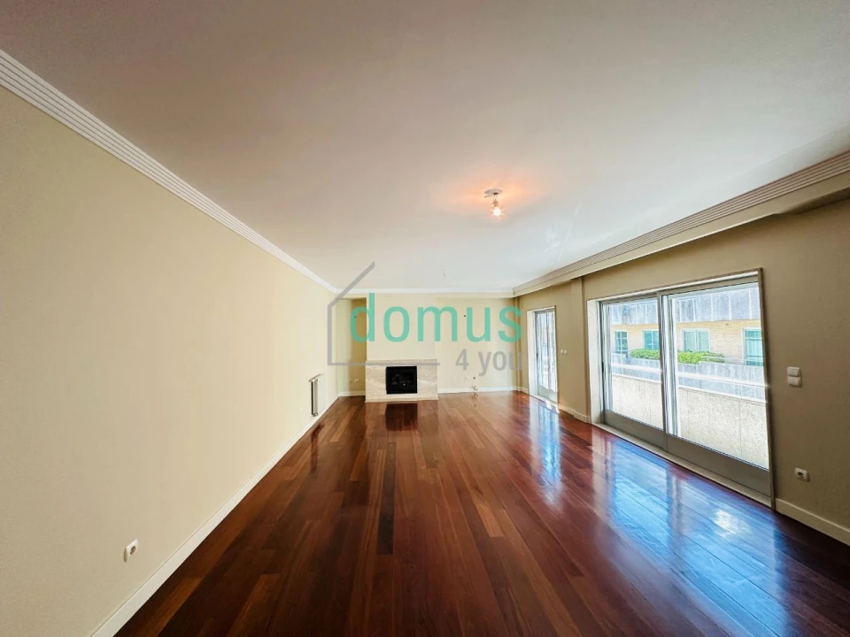 Apartamento T3 para Venda em Lordelo do Ouro e Massarelos Foto 3