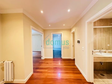 Apartamento T3 para Venda em Lordelo do Ouro e Massarelos
