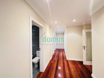 Apartamento T3 para Venda em Lordelo do Ouro e Massarelos