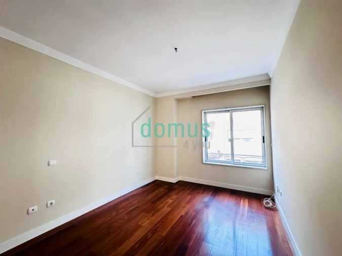 Apartamento T3 para Venda em Lordelo do Ouro e Massarelos Foto 15