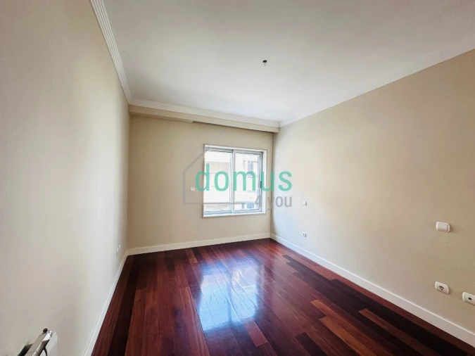 Apartamento T3 para Venda em Lordelo do Ouro e Massarelos Foto 17