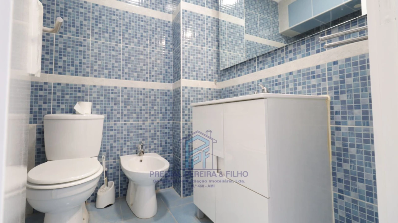 Apartamento T2 para Venda em Rio Tinto Foto 17