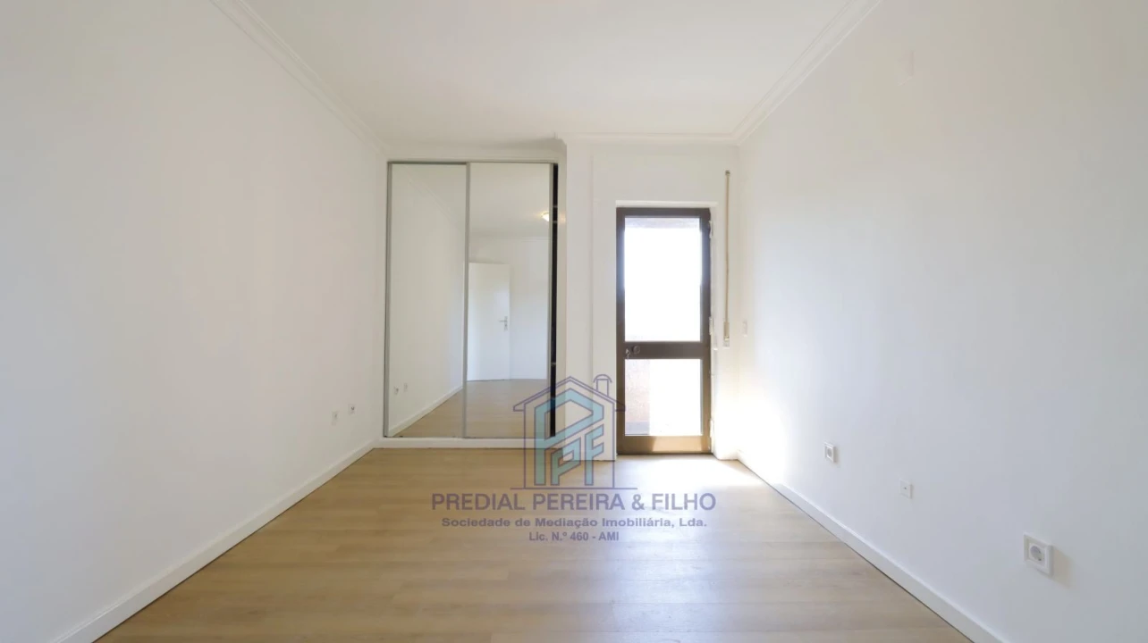 Apartamento T2 para Venda em Rio Tinto Foto 21