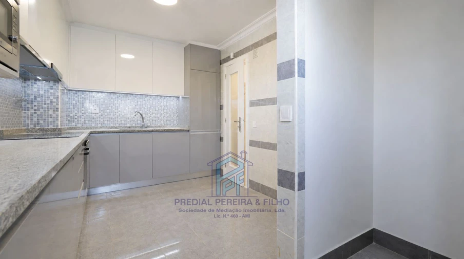Apartamento T2 para Venda em Rio Tinto Foto 14