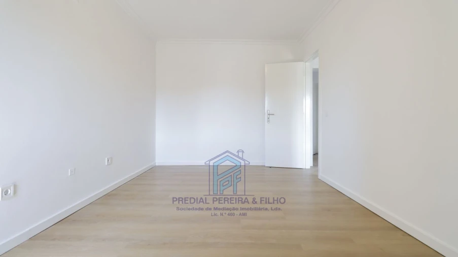 Apartamento T2 para Venda em Rio Tinto Foto 23