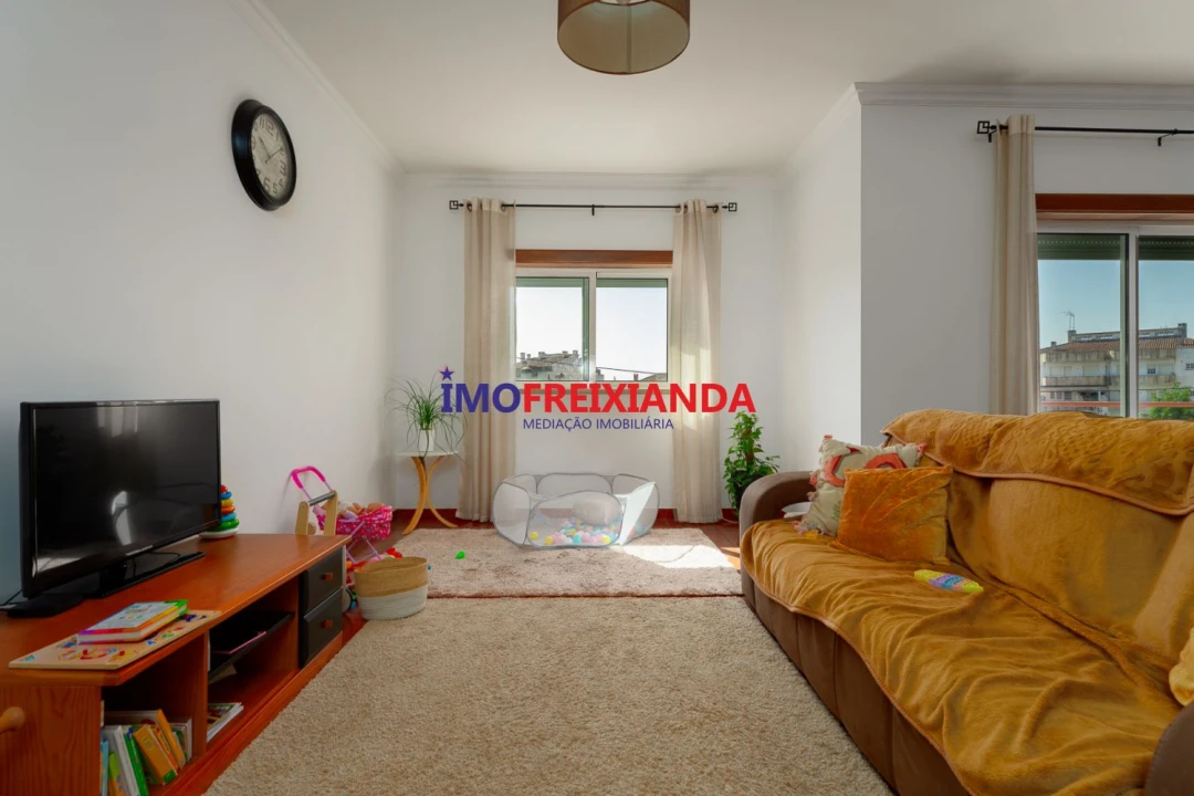 Apartamento T3 para Venda em Sabacheira Foto 3
