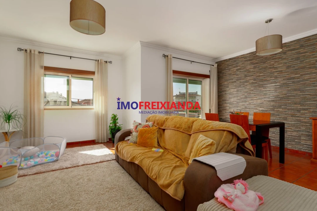Apartamento T3 para Venda em Sabacheira Foto 1