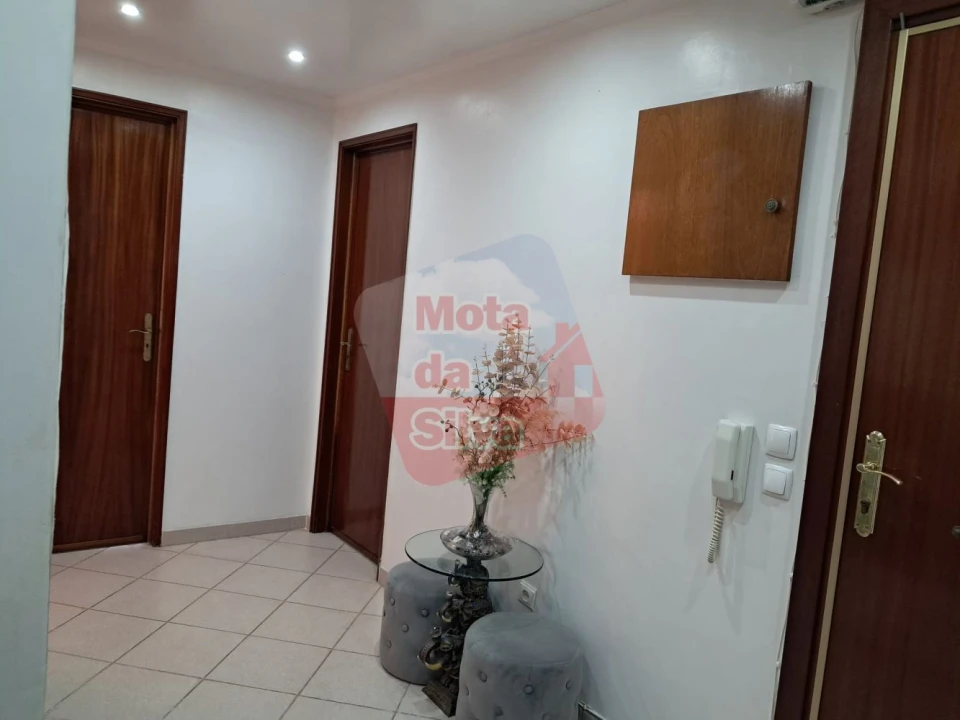 Apartamento T3 para Venda em Corroios Foto 7