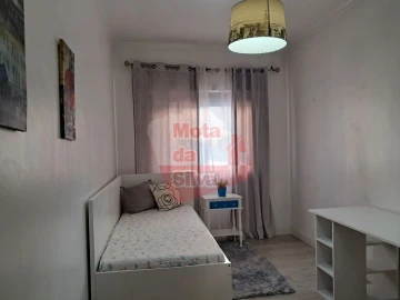 Apartamento T3 para Venda em Corroios