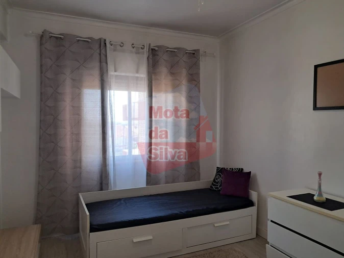 Apartamento T3 para Venda em Corroios Foto 17