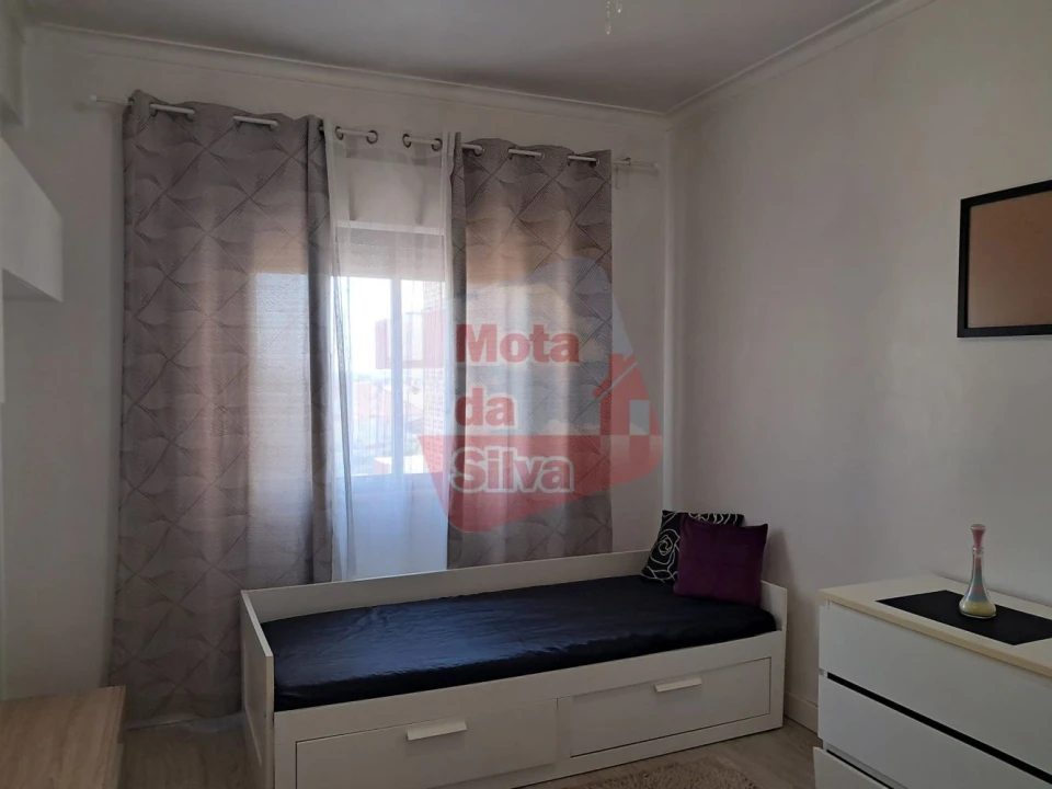 Apartamento T3 para Venda em Corroios Foto 17