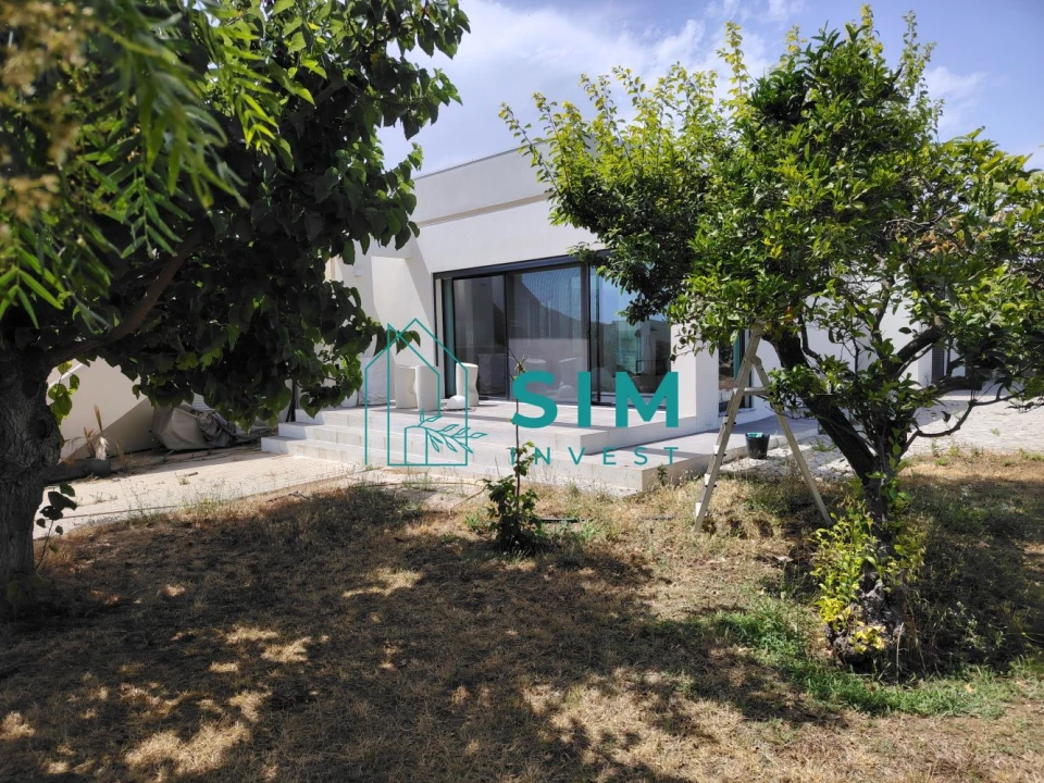 Moradia T4 para Venda em Quelfes Foto 34