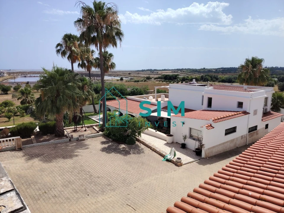 Moradia T4 para Venda em Quelfes Foto 39