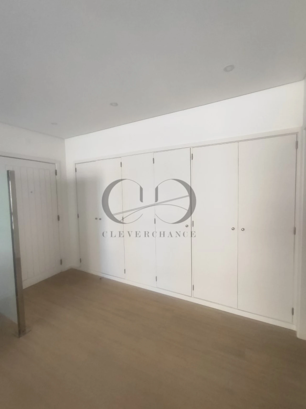 Apartamento T2 para Venda em Vilar de Andorinho Foto 6