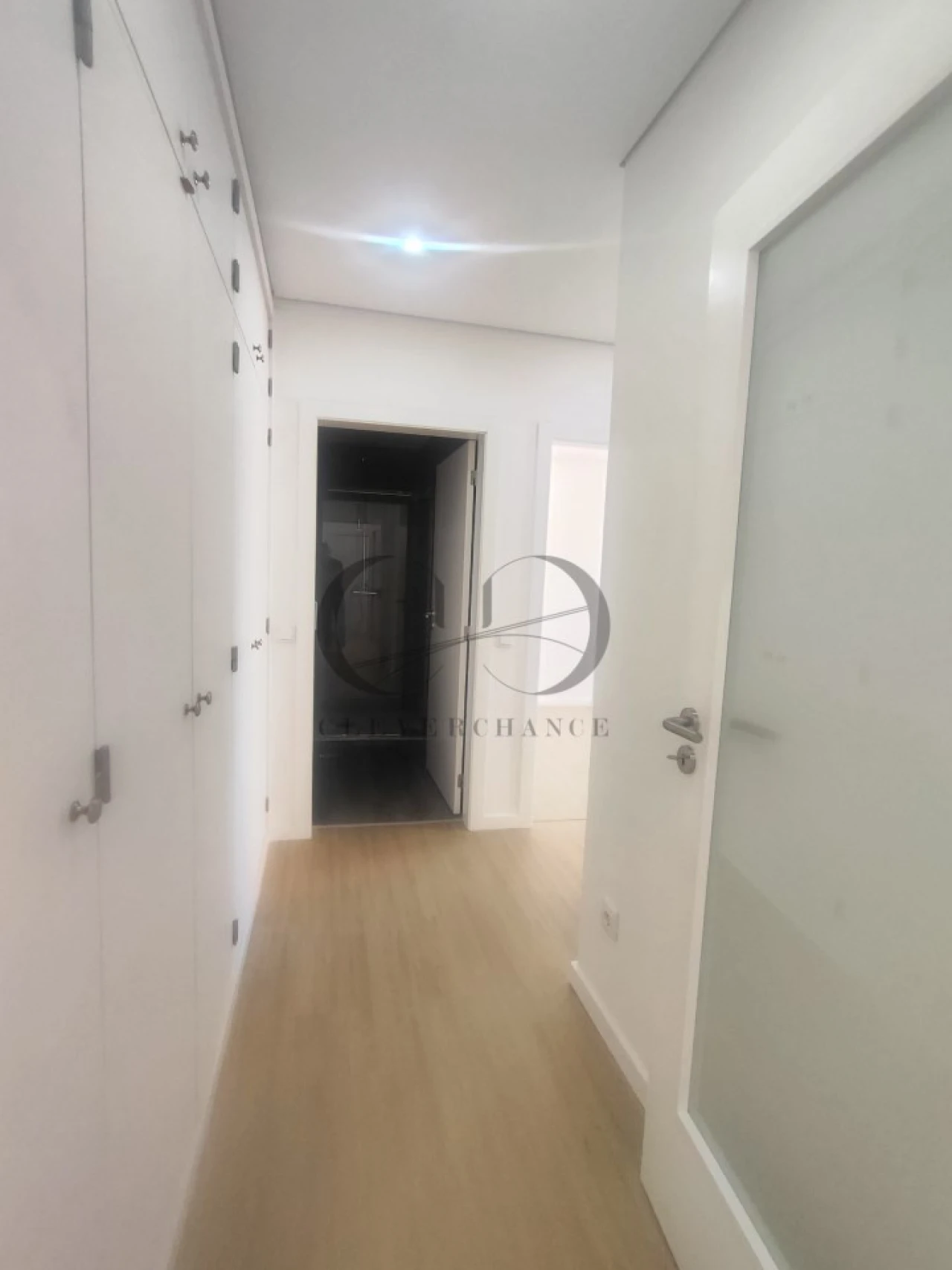 Apartamento T2 para Venda em Vilar de Andorinho Foto 7