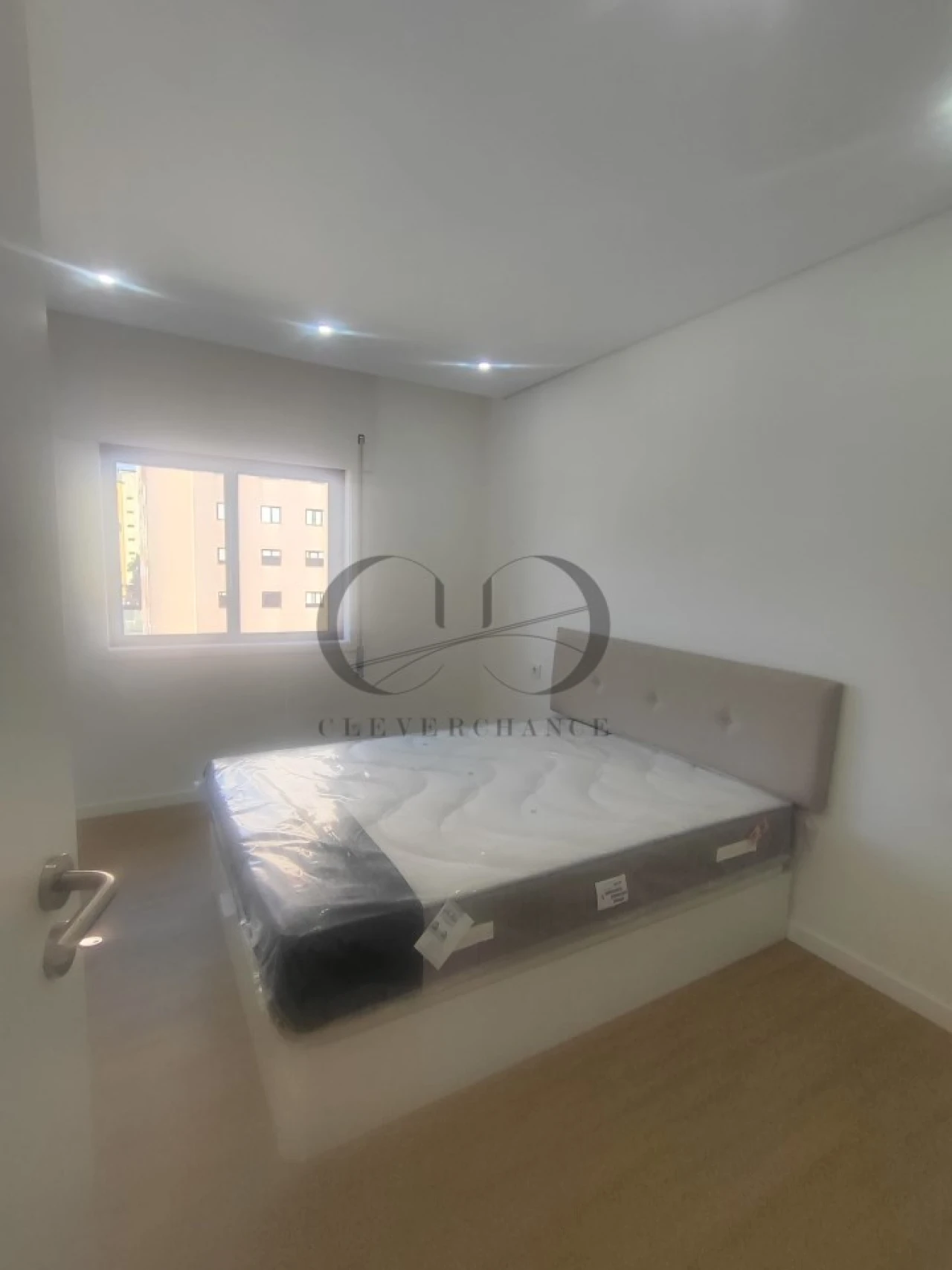 Apartamento T2 para Venda em Vilar de Andorinho Foto 10