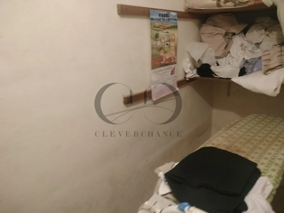 Apartamento T1 para Venda em Oliveira do Douro Foto 17