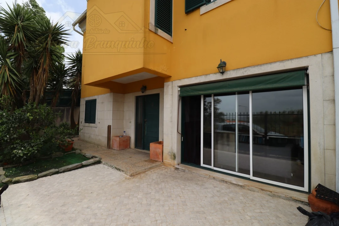 Moradia T4 para Venda em Sobral de Monte Agraço Foto 24