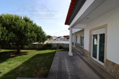Moradia T3 para Venda em Santa Barbara