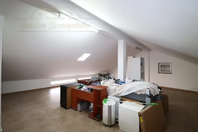 Moradia T3 para Venda em Santa Barbara