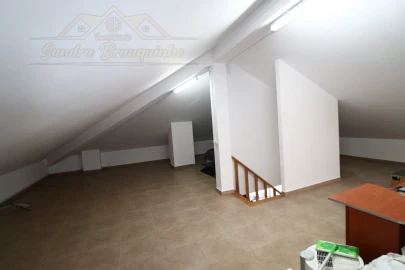 Moradia T3 para Venda em Santa Barbara