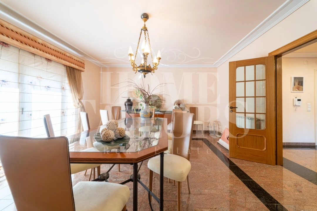 Apartamento T5 para Arrendamento em Sacavém e Prior Velho Foto 6