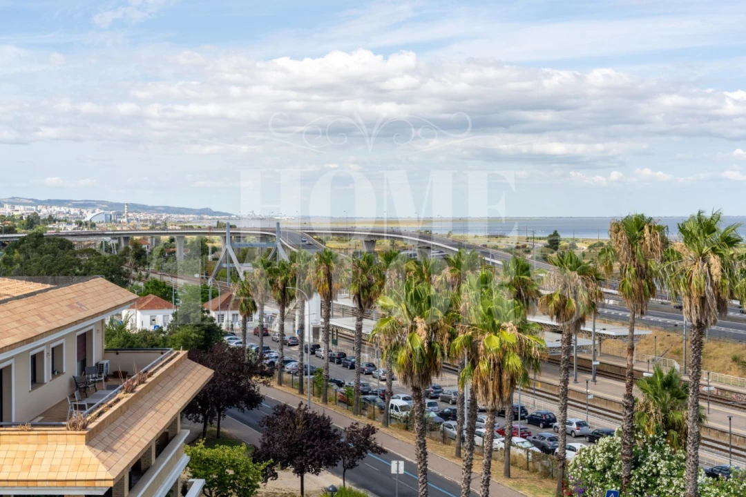 Apartamento T5 para Arrendamento em Sacavém e Prior Velho Foto 36