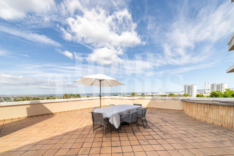 Apartamento T5 para Arrendamento em Sacavém e Prior Velho Foto 14