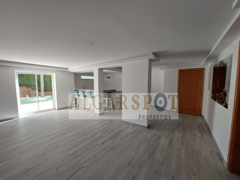 Moradia T4 para Venda em Almancil Foto 43