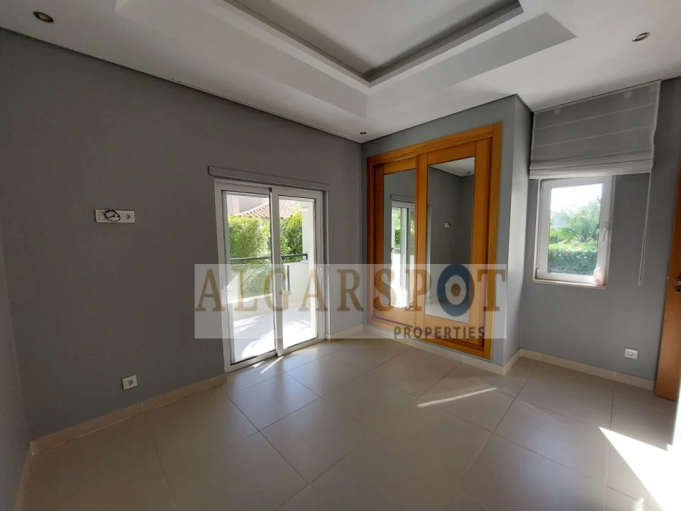 Moradia T4 para Venda em Almancil Foto 24