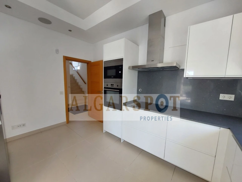 Moradia T4 para Venda em Almancil Foto 12