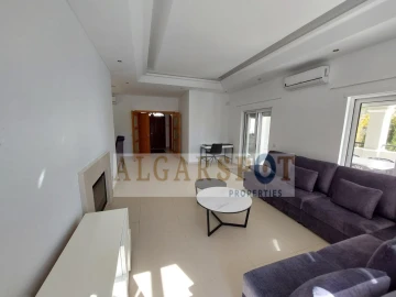 Moradia T4 para Venda em Almancil